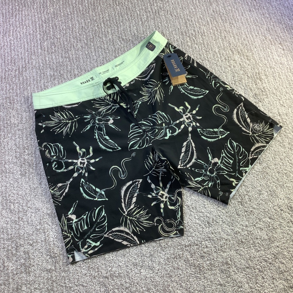 Roark Passage Primo Tropakill Boardshorts Black Mint Green Mens Size 32 NWT